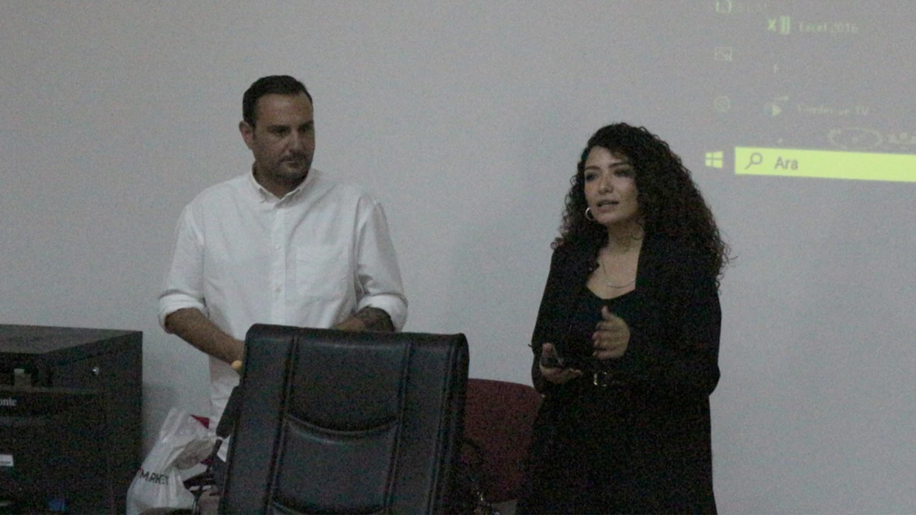 İletişim öğrencilerinin mesleki gelişimlerine yönelik konferanslar gerçekleştirildi